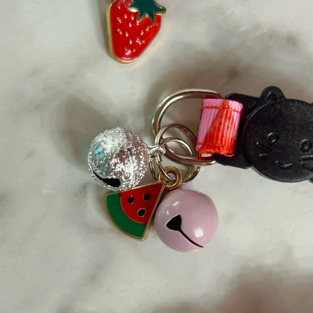 NWOT PINK CAT COLLARS WITH CHARMS AND BELLS STRAWBERRY APPLE WATERMELON - Picture 4 of 5